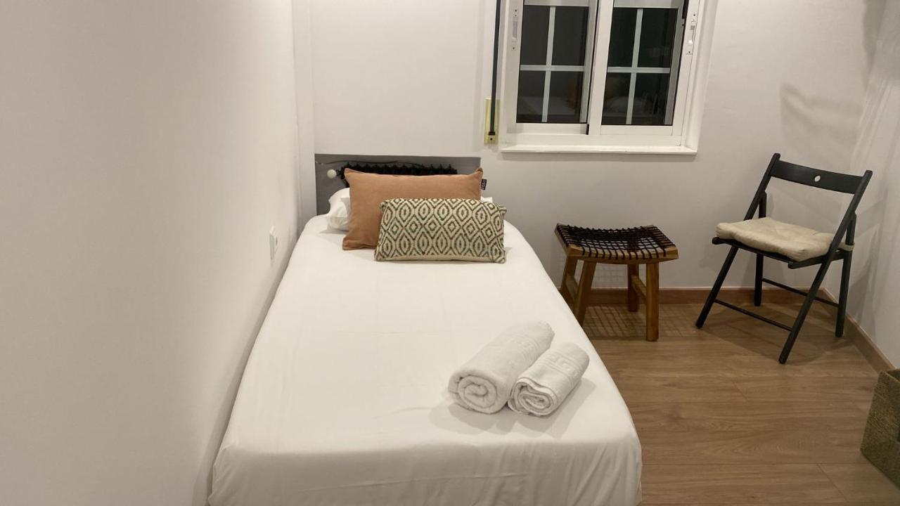 Hostal Pension "Centro" 圣地亚哥－德孔波斯特拉 外观 照片